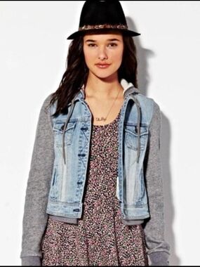 American Eagle Outfitters Light Blue Denim Jacket with Grey Knit Sleeves & Hood